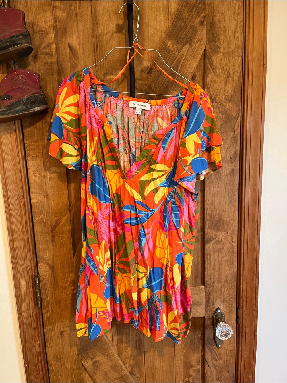 Calligraphie Multicolor Tropical V-Neck Top